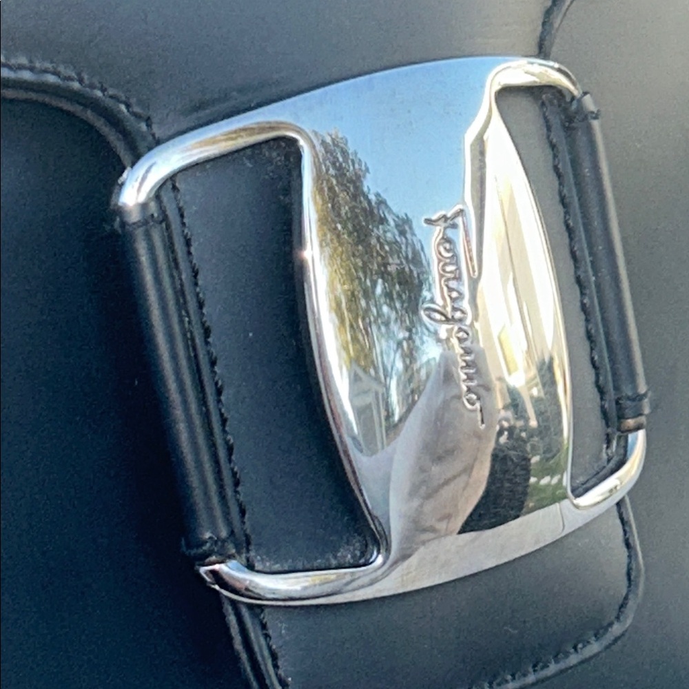 Salvatore Ferragamo Vara top handle bag - Picture 3 of 7